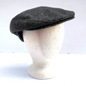 VTG Country Gentleman TRAV’LER Flat Cap, Black/Gray Wool Tweed, Size 7¼